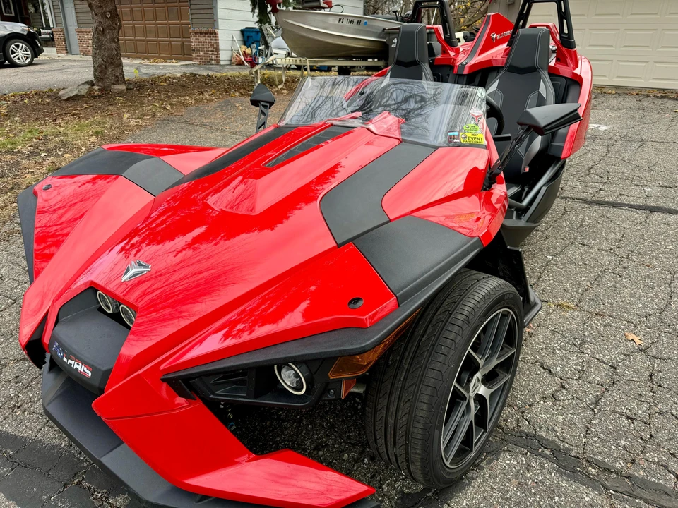 2015 Polaris Slingshot - Image 10 of 31