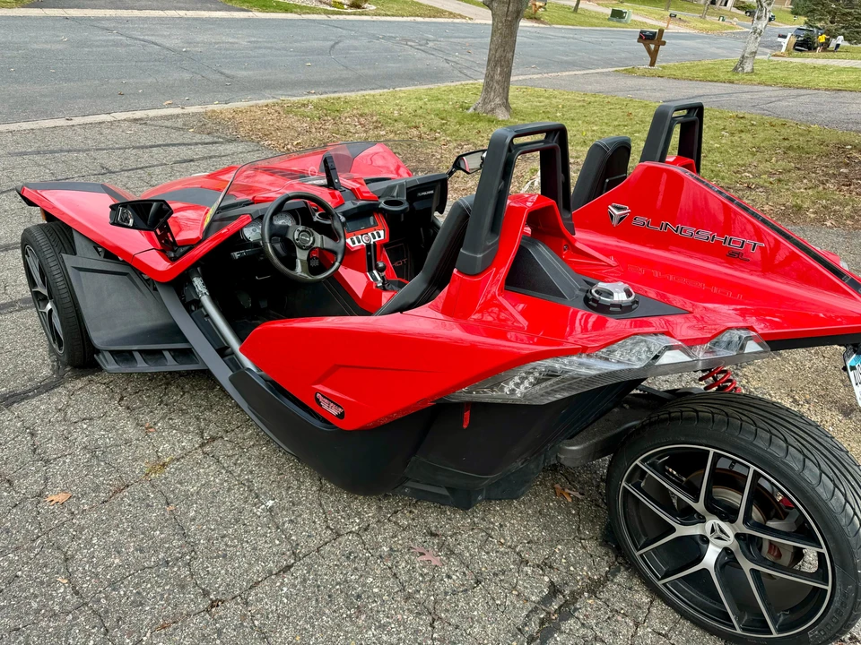 2015 Polaris Slingshot - Image 14 of 31