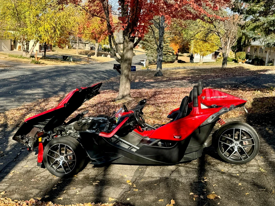 2015 Polaris Slingshot - Image 20 of 31
