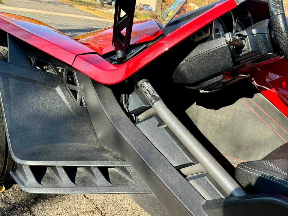 2015 Polaris Slingshot - Image 30 of 31