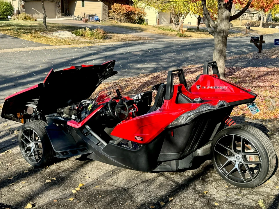 2015 Polaris Slingshot - Image 21 of 31