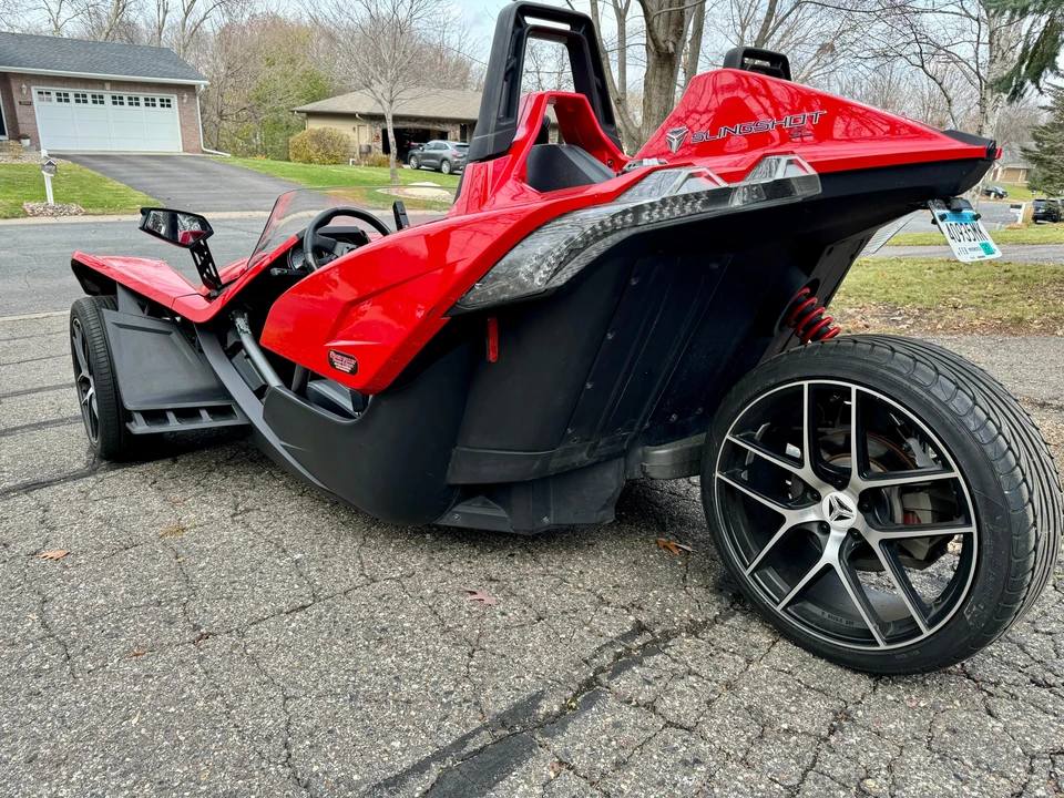 2015 Polaris Slingshot - Image 12 of 31