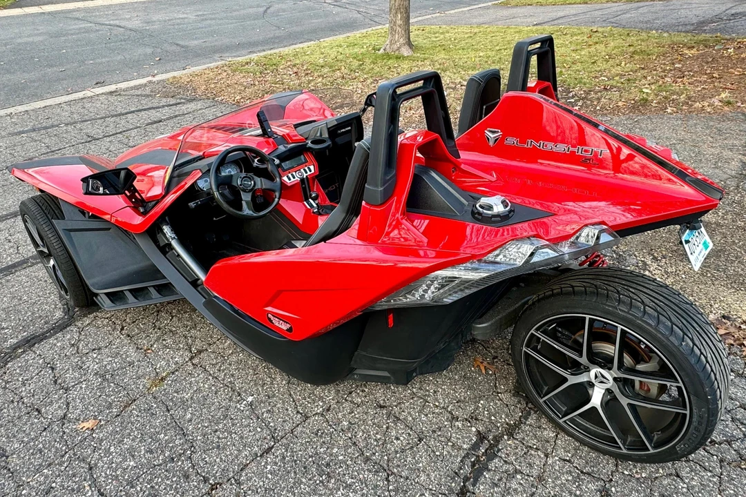 2015 Polaris Slingshot - Image 4 of 31