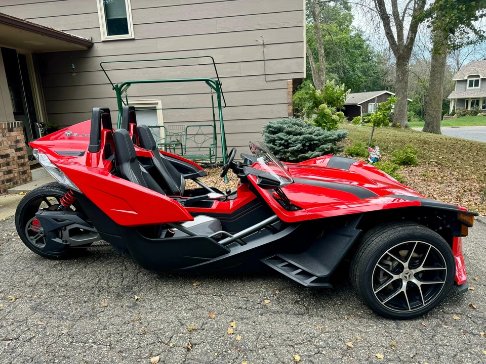 2015 Polaris Slingshot - Image 18 of 31