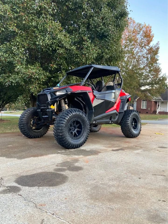 2015 Polaris - Image 2 of 8
