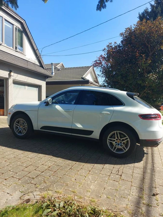 2015 Porsche Macan S - Image 2 of 9