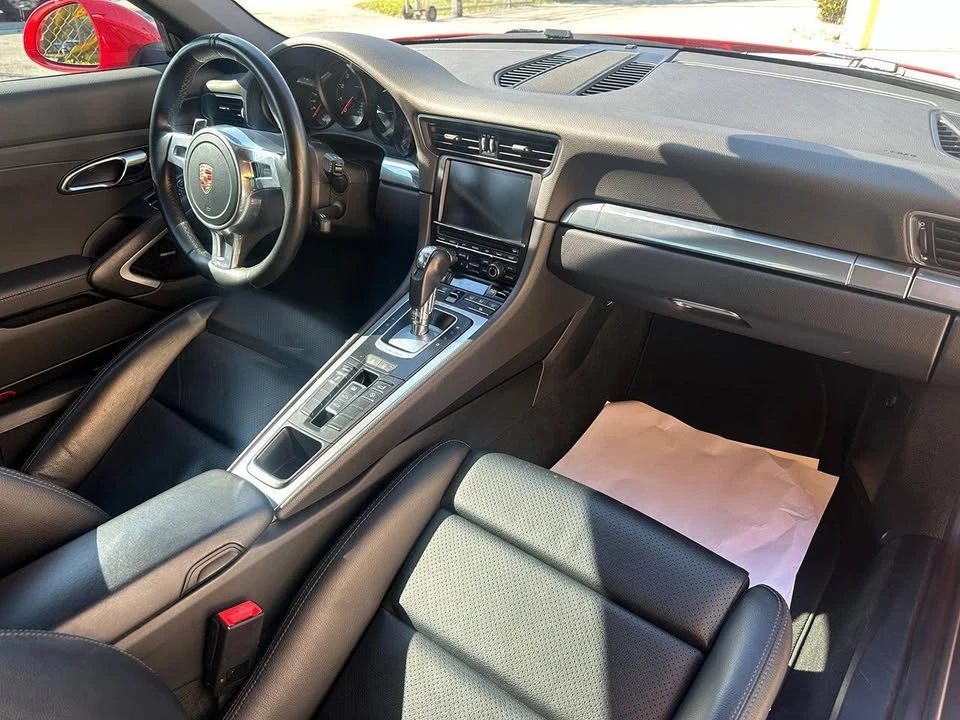 2015 Porsche 911 - Image 15 of 20