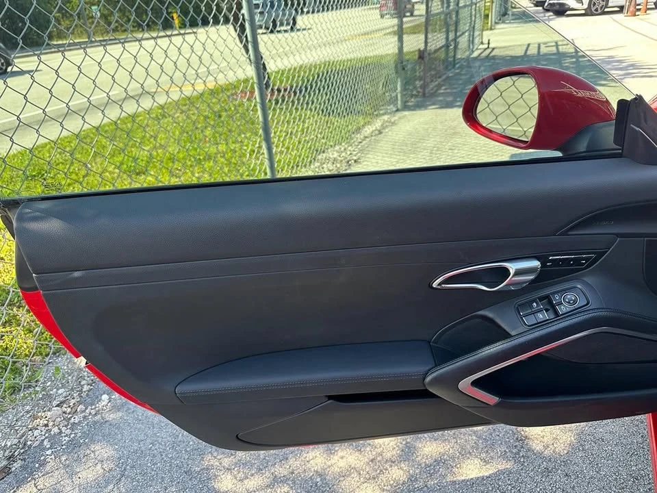 2015 Porsche 911 - Image 13 of 20
