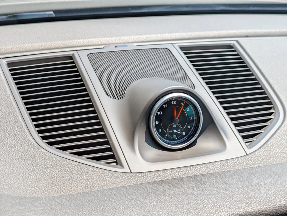2015 Porsche Macan S - Image 18 of 20