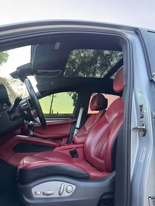 2015 Porsche Macan Turbo - Image 10 of 19