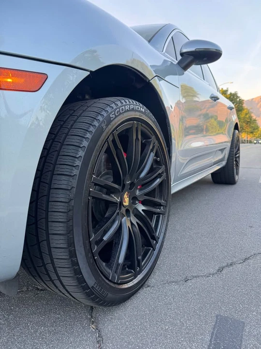 2015 Porsche Macan Turbo - Image 17 of 19
