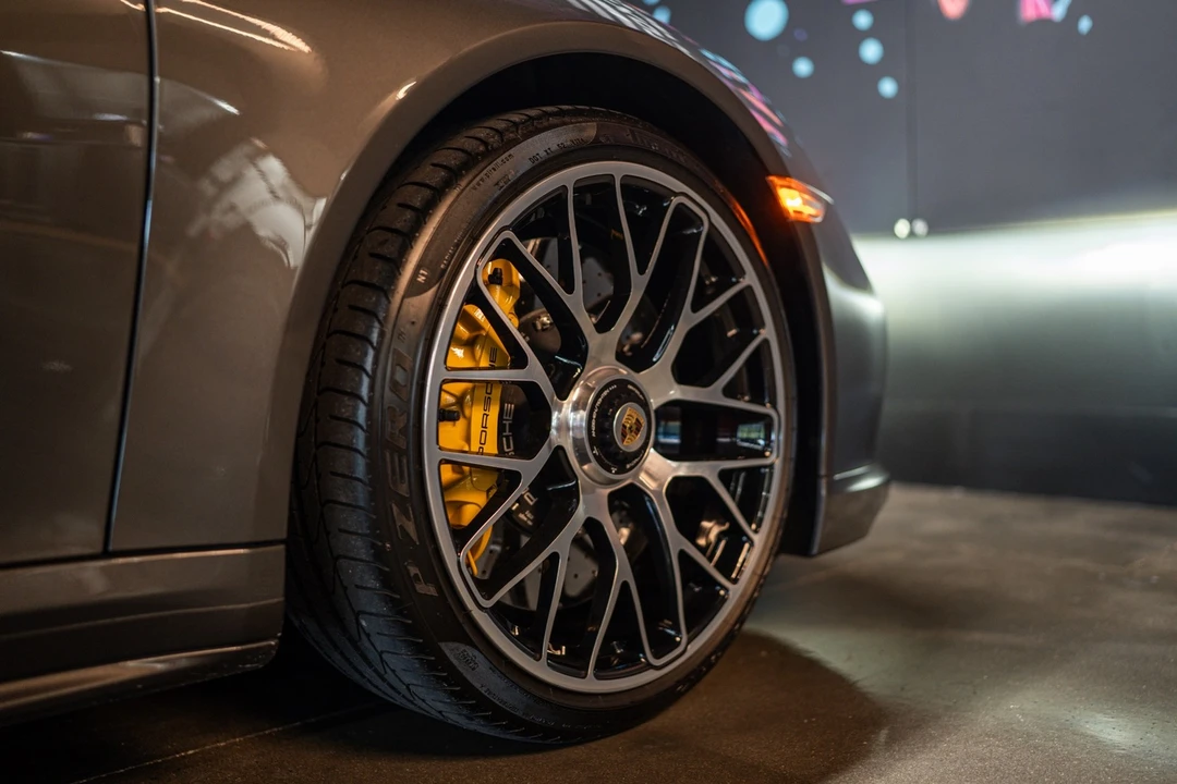 2015 Porsche 991 Carrera GTS - Image 17 of 20