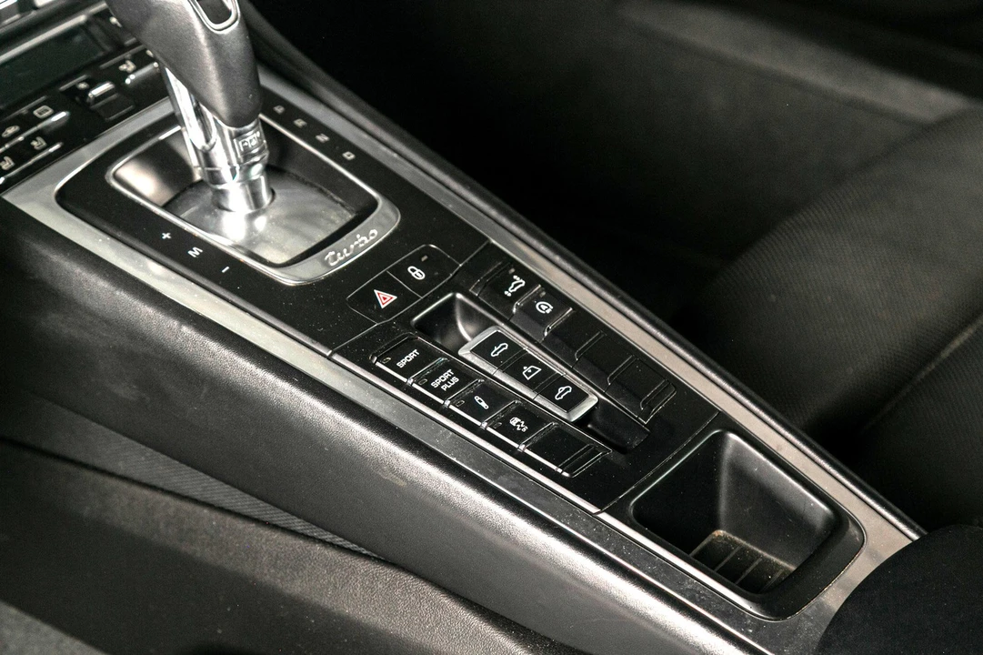 2015 Porsche 991 Turbo - Image 28 of 31