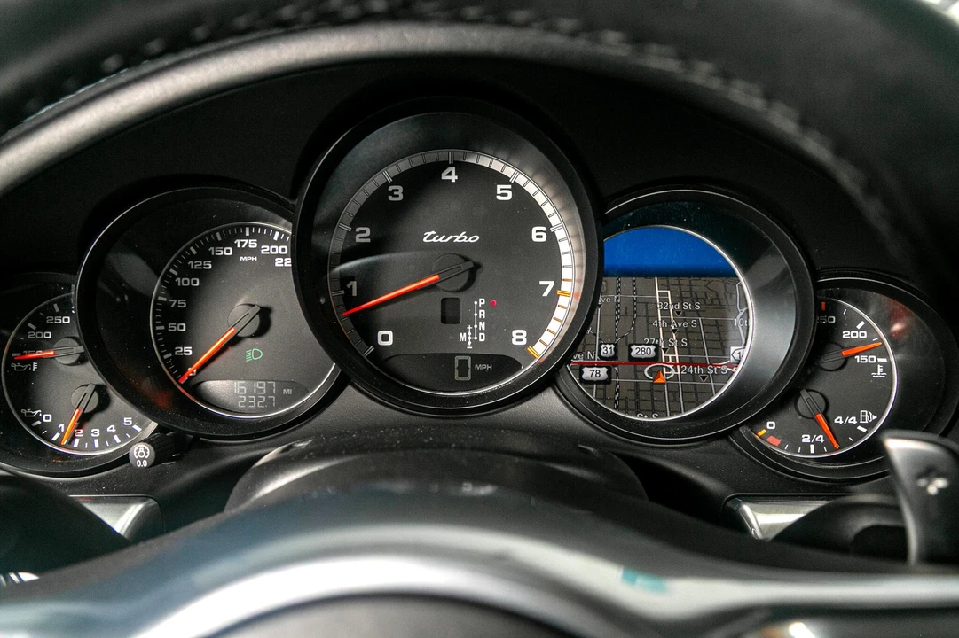2015 Porsche 991 Turbo - Image 12 of 31