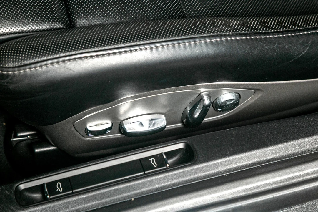 2015 Porsche 991 Turbo - Image 19 of 31