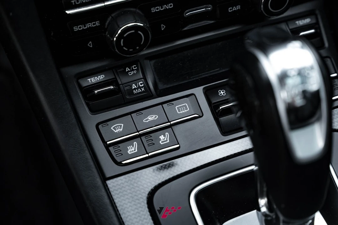 2015 Porsche 991 Turbo - Image 11 of 31