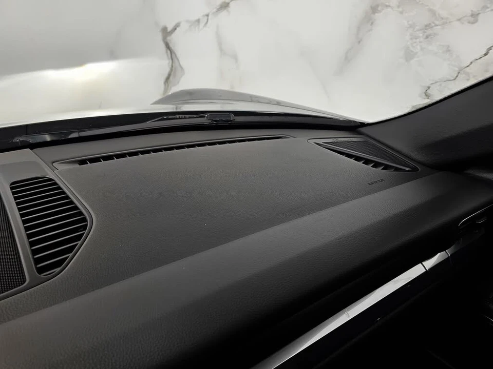 2015 Porsche 991 Carrera - Image 28 of 31