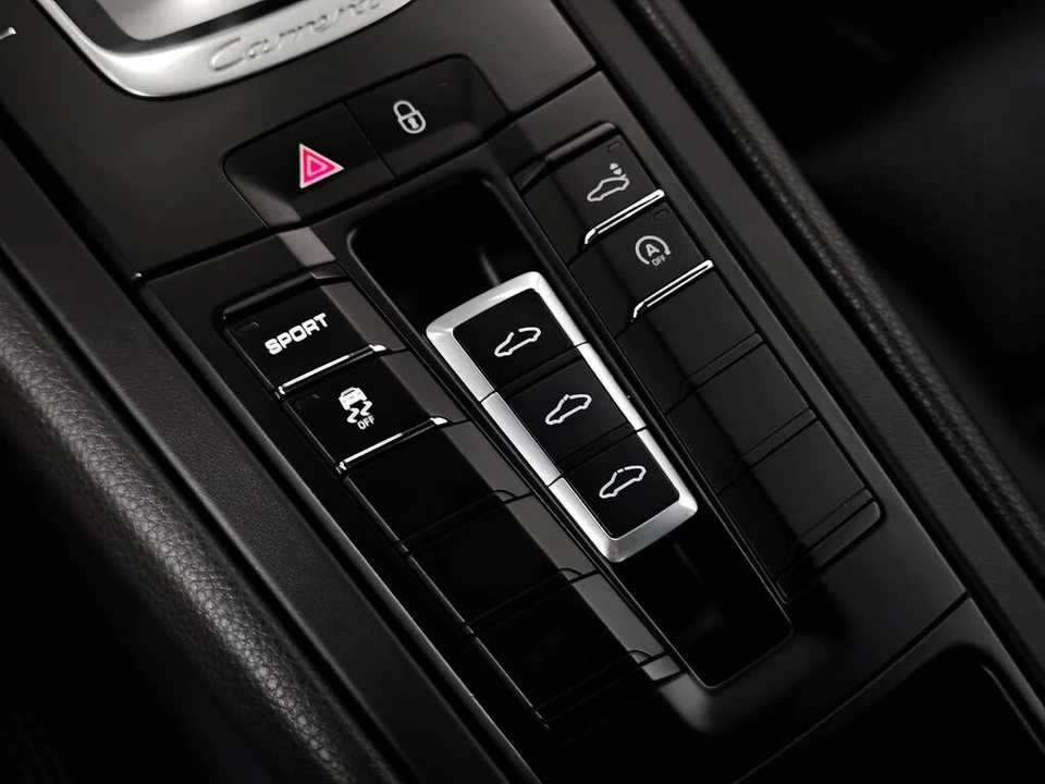 2015 Porsche 991 Carrera - Image 25 of 31
