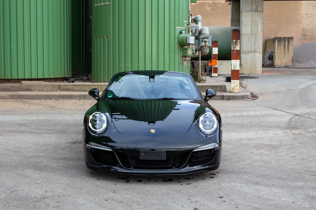 2015 Porsche 991 Carrera GTS - Image 8 of 31