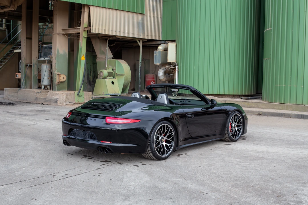 2015 Porsche 991 Carrera GTS - Image 24 of 31
