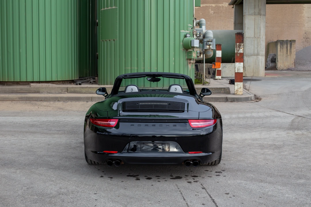 2015 Porsche 991 Carrera GTS - Image 5 of 31