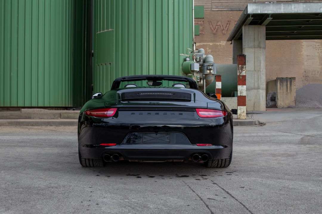 2015 Porsche 991 Carrera GTS - Image 25 of 31