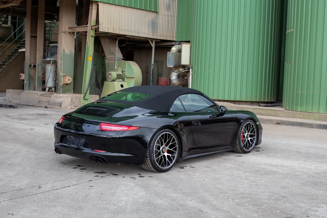 2015 Porsche 991 Carrera GTS - Image 28 of 31