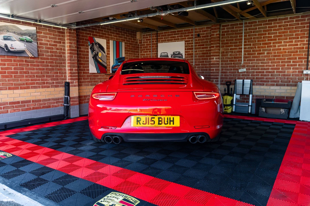 2015 Porsche 991 Carrera - Image 24 of 31