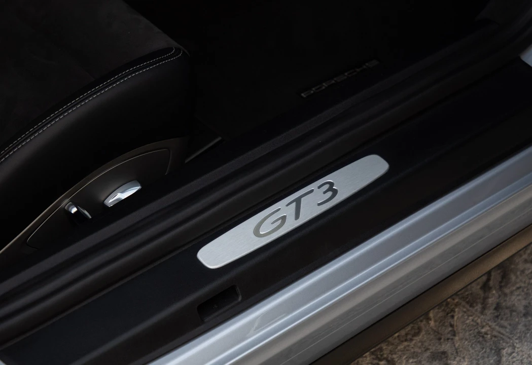 2015 Porsche 991 GT3 - Image 27 of 31