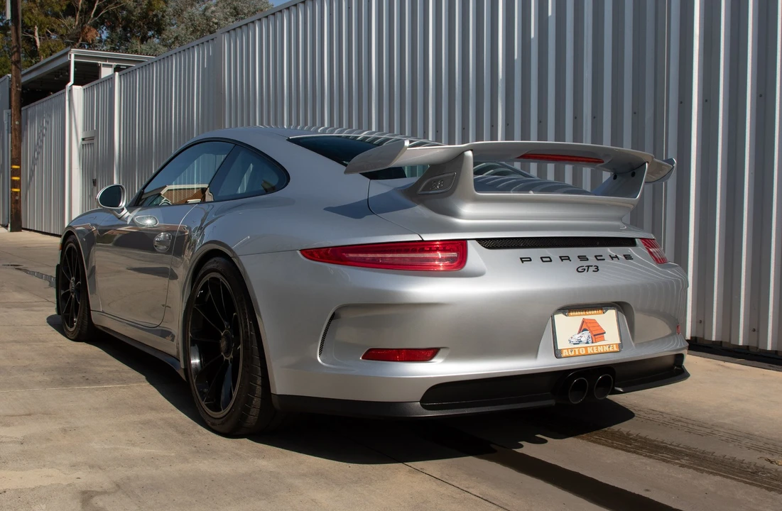 2015 Porsche 991 GT3 - Image 14 of 31