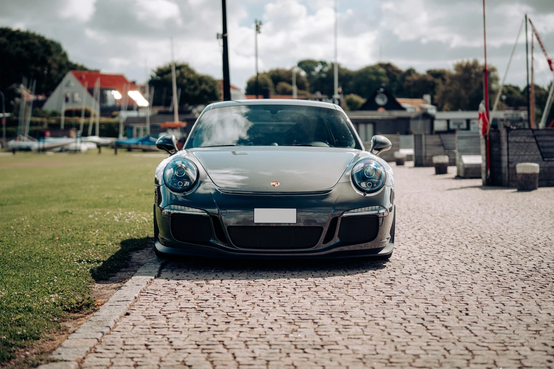 2015 Porsche 991 Carrera - Image 2 of 31