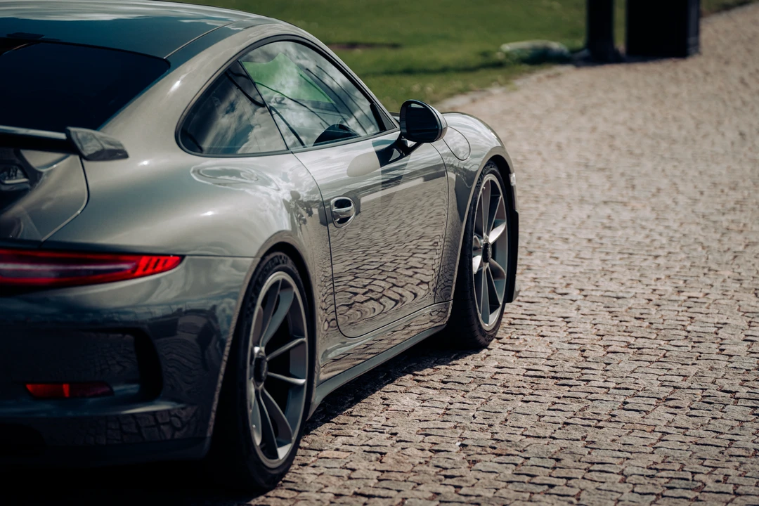 2015 Porsche 991 Carrera - Image 28 of 31