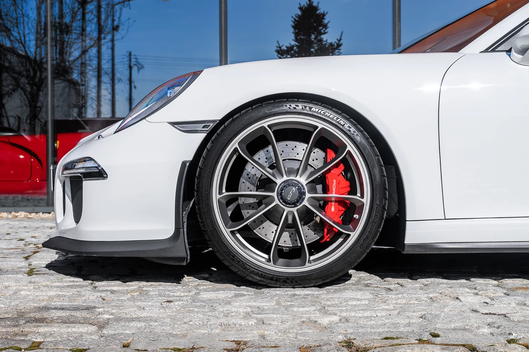 2015 Porsche 991 GT3 - Image 27 of 31
