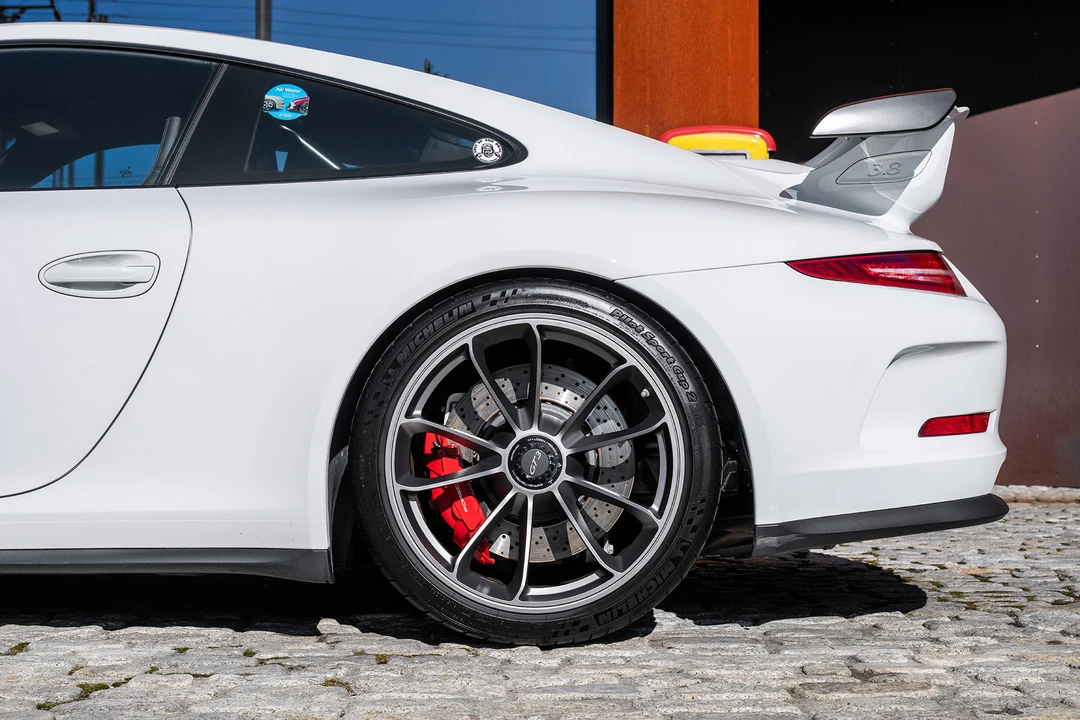 2015 Porsche 991 GT3 - Image 28 of 31