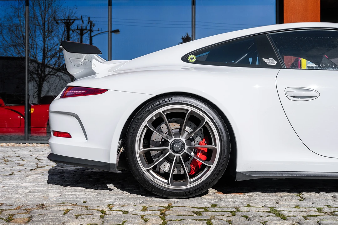 2015 Porsche 991 GT3 - Image 29 of 31