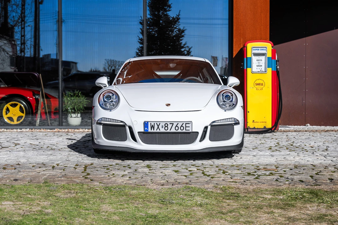 2015 Porsche 991 GT3 - Image 2 of 31