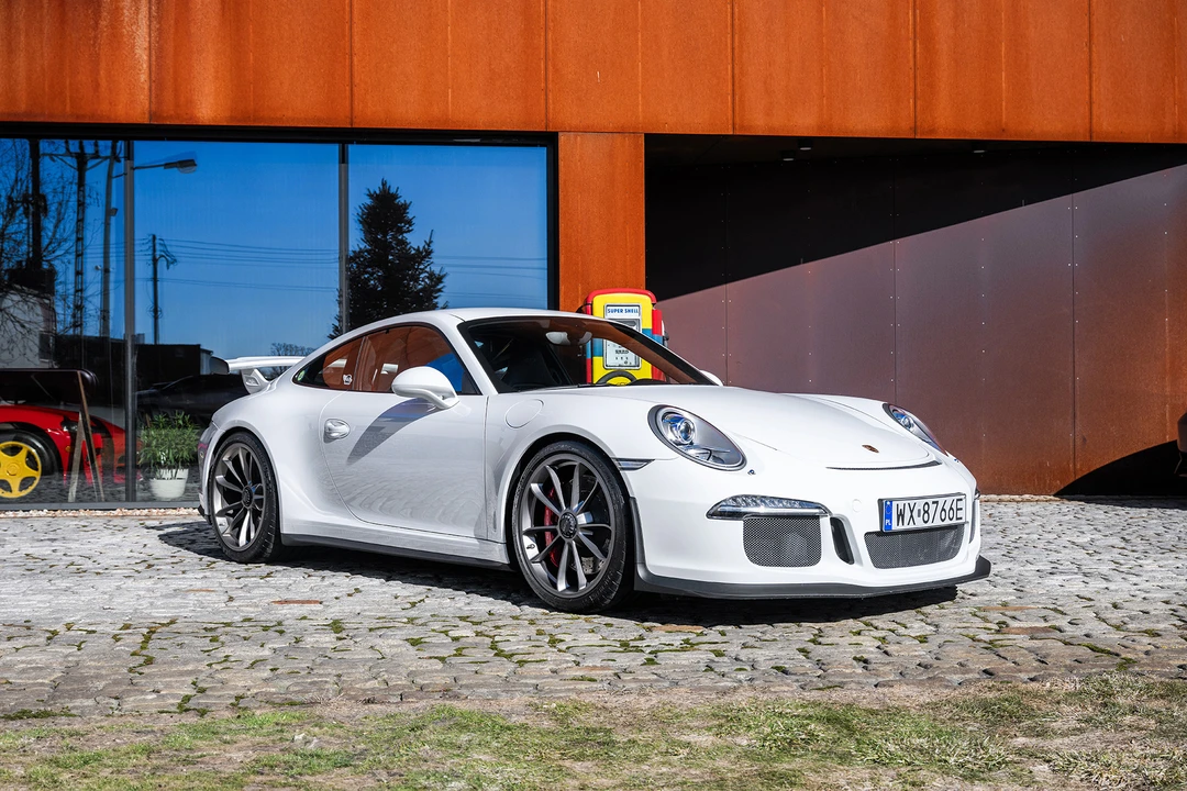 2015 Porsche 991 GT3 - Image 9 of 31