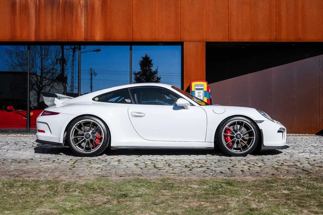 2015 Porsche 991 GT3 - Image 8 of 31
