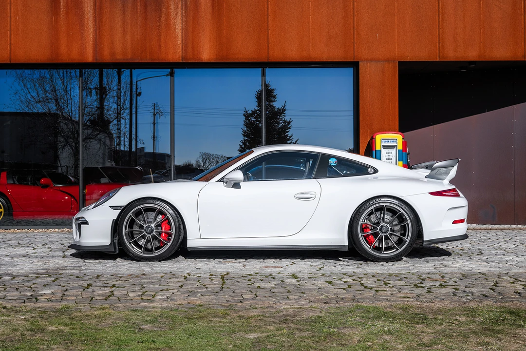 2015 Porsche 991 GT3 - Image 4 of 31