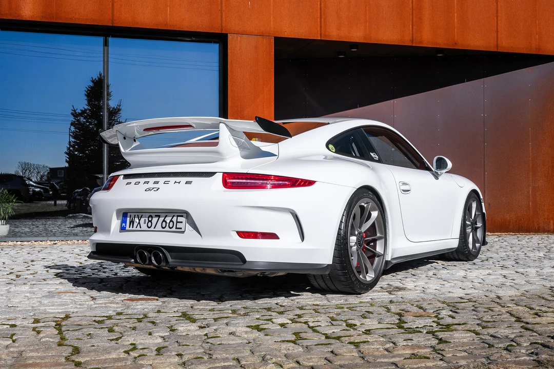 2015 Porsche 991 GT3 - Image 7 of 31