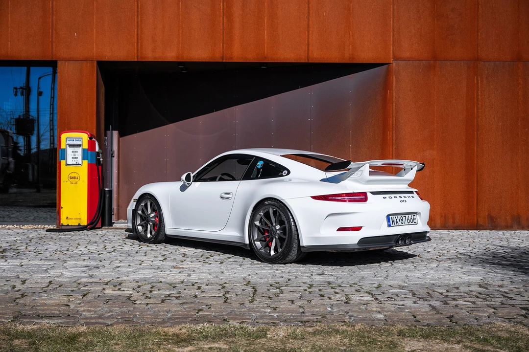 2015 Porsche 991 GT3 - Image 12 of 31