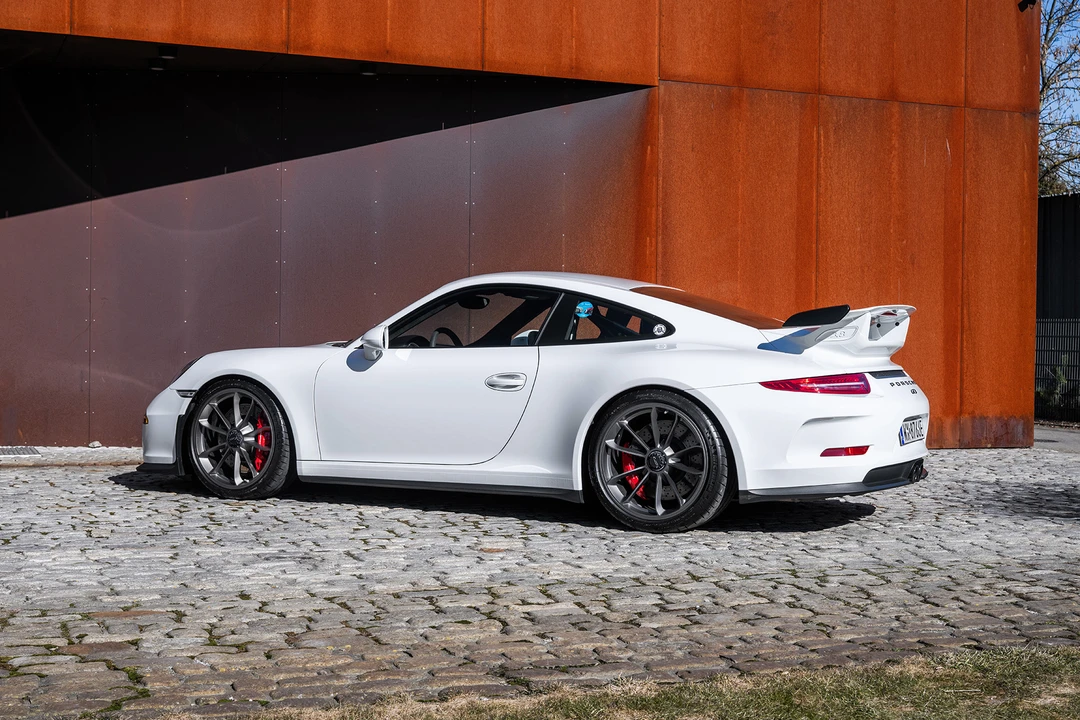 2015 Porsche 991 GT3 - Image 21 of 31