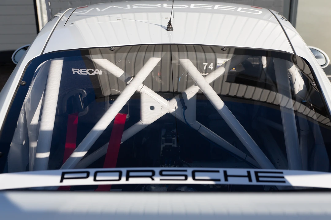 2015 Porsche 991 GT3 - Image 17 of 31