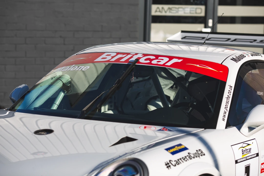2015 Porsche 991 GT3 - Image 24 of 31