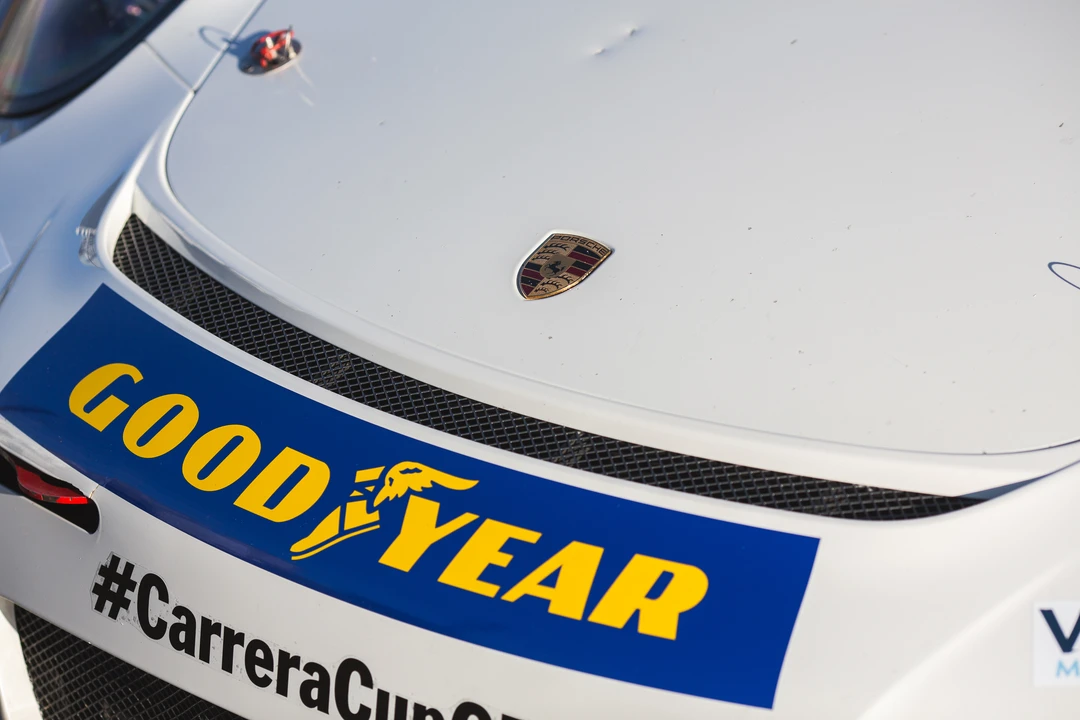 2015 Porsche 991 GT3 - Image 25 of 31