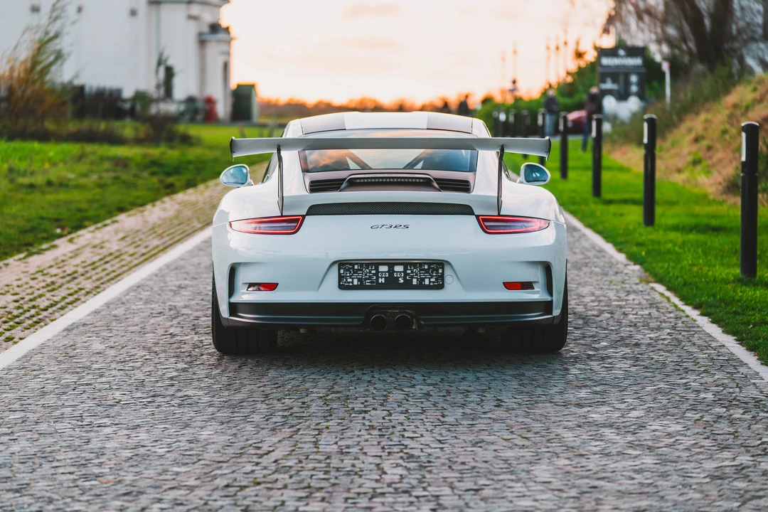 2015 Porsche 991 GT3 RS - Image 7 of 31