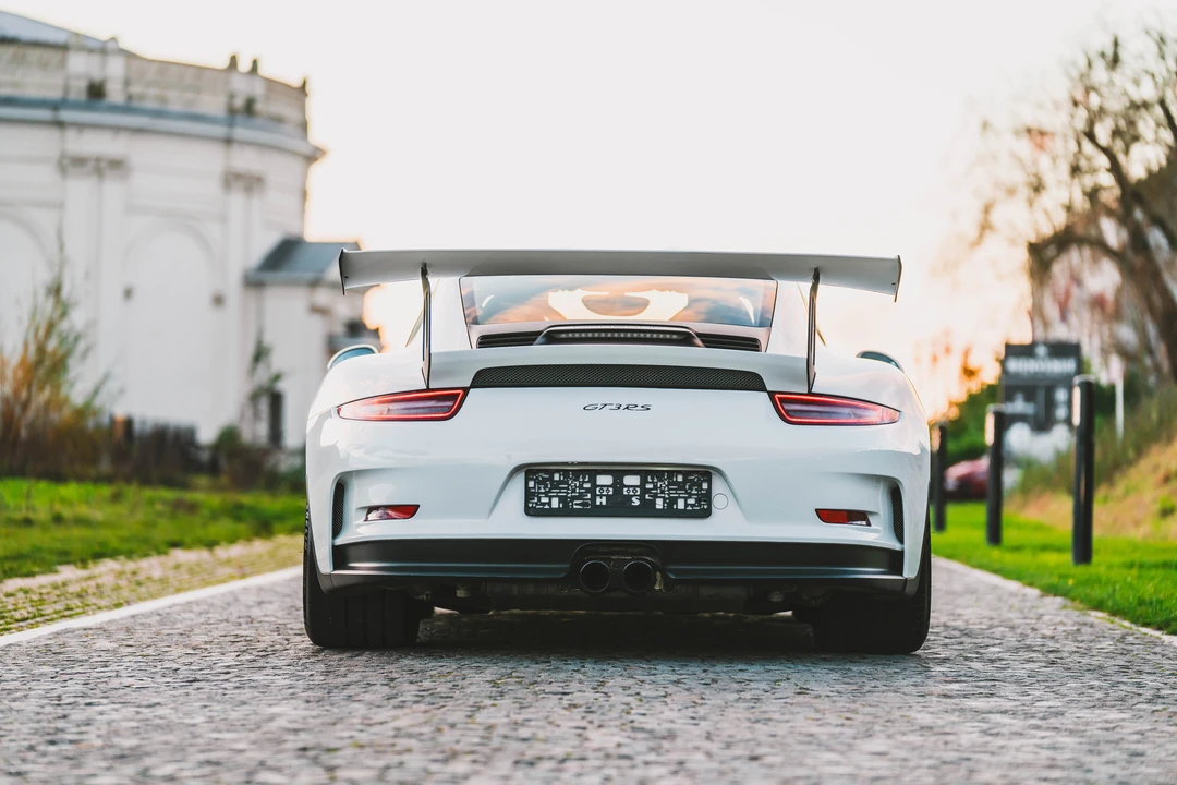 2015 Porsche 991 GT3 RS - Image 15 of 31