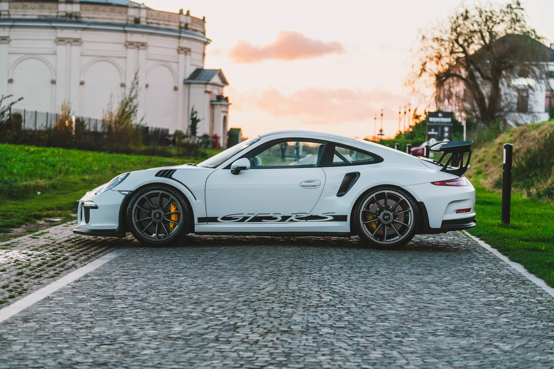 2015 Porsche 991 GT3 RS - Image 5 of 31