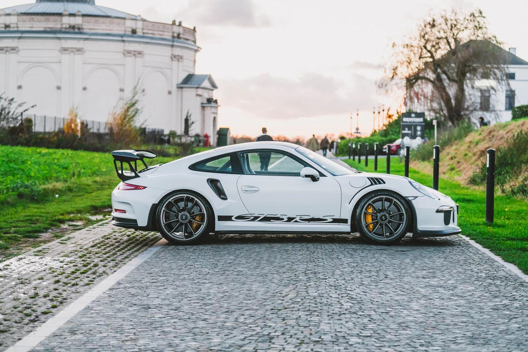 2015 Porsche 991 GT3 RS - Image 9 of 31