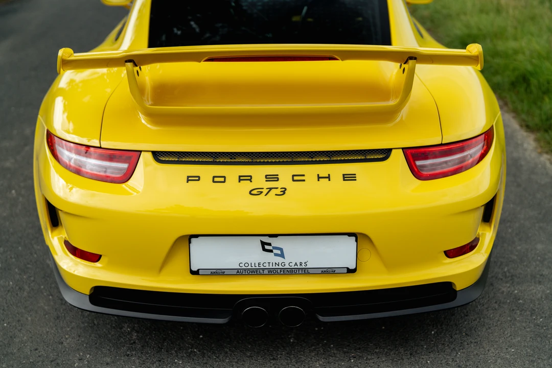2015 Porsche 991 GT3 - Image 25 of 31